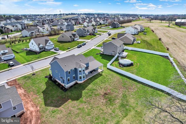 3828 COUNTRY DR, Dover, PA 17315