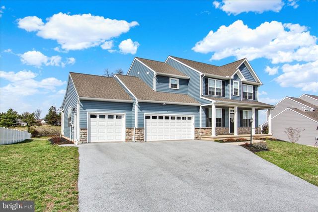 3828 COUNTRY DR, Dover, PA 17315