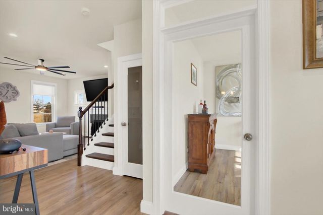 3828 COUNTRY DR, Dover, PA 17315