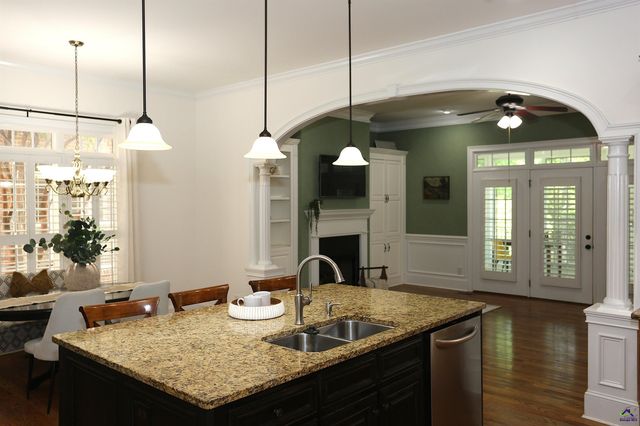 859 Tufthunter, Macon, GA 31210