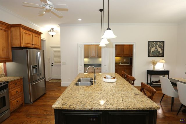 859 Tufthunter, Macon, GA 31210