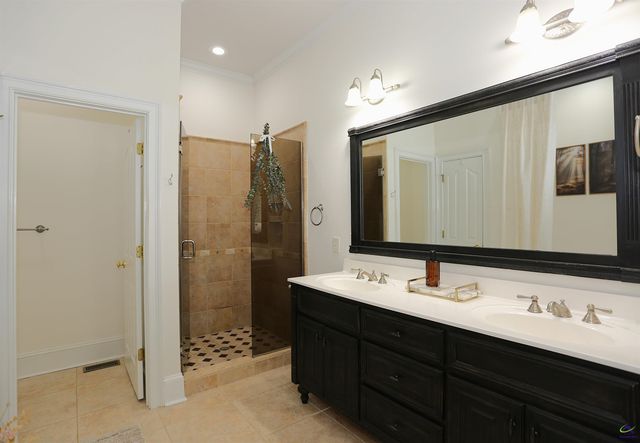 859 Tufthunter, Macon, GA 31210