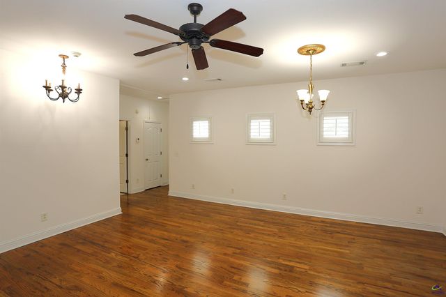 859 Tufthunter, Macon, GA 31210