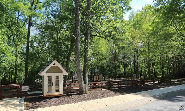 859 Tufthunter, Macon, GA 31210