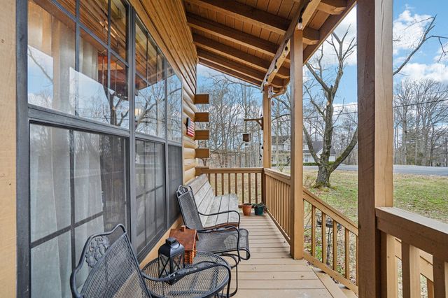 747 Lone Oak Dr, Pegram, TN 37143