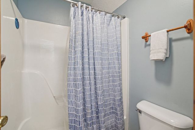 747 Lone Oak Dr, Pegram, TN 37143