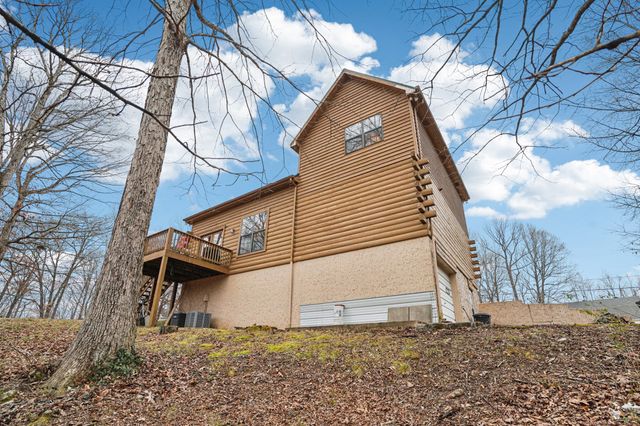 747 Lone Oak Dr, Pegram, TN 37143