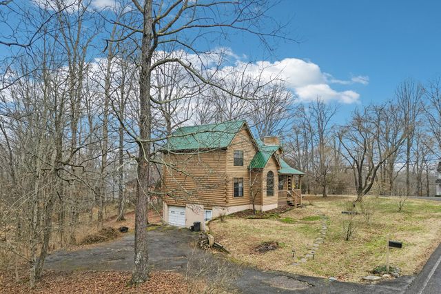 747 Lone Oak Dr, Pegram, TN 37143