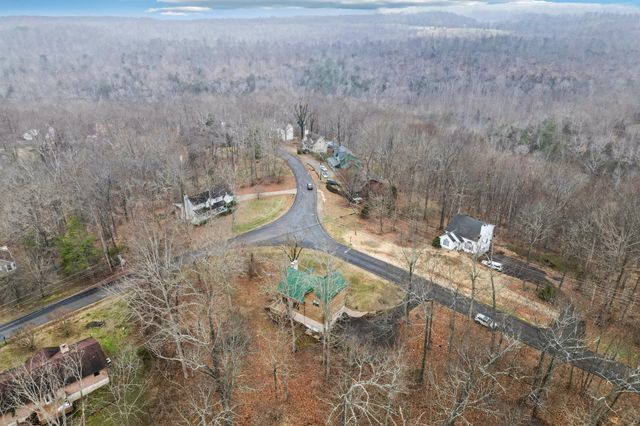 747 Lone Oak Dr, Pegram, TN 37143