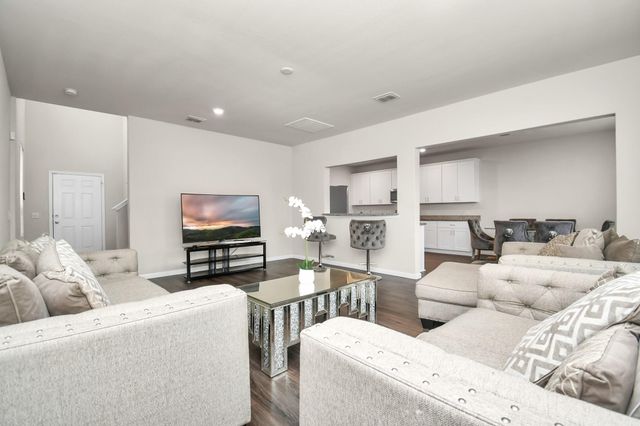 6414 Kimball Mill Ln, Houston, TX 77084