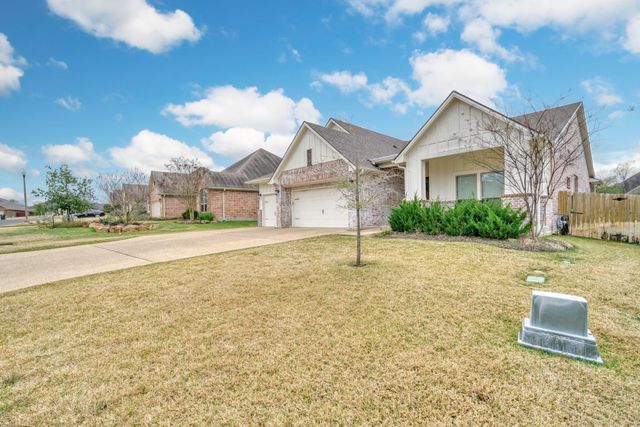 3509 Wildwood Court, Bryan, TX 77808