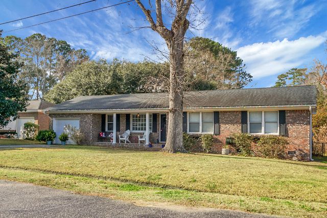 1256 Hillside Drive, Hanahan, SC 29410