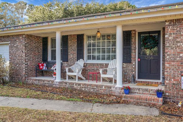 1256 Hillside Drive, Hanahan, SC 29410