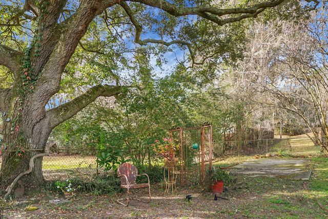 1256 Hillside Drive, Hanahan, SC 29410