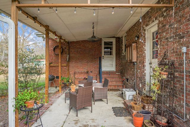 1256 Hillside Drive, Hanahan, SC 29410