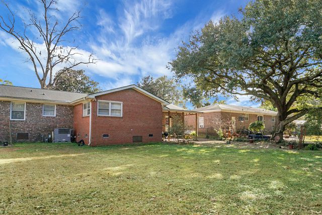 1256 Hillside Drive, Hanahan, SC 29410