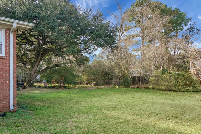 1256 Hillside Drive, Hanahan, SC 29410