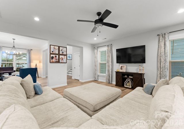 7017 Kingfisher Way, Belmont, NC 28012