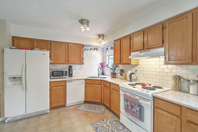 2318 N England Court, Charleston, SC 29414