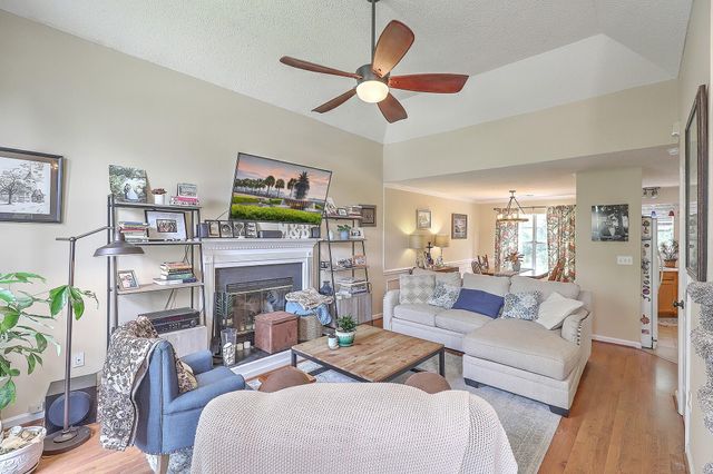 2318 N England Court, Charleston, SC 29414