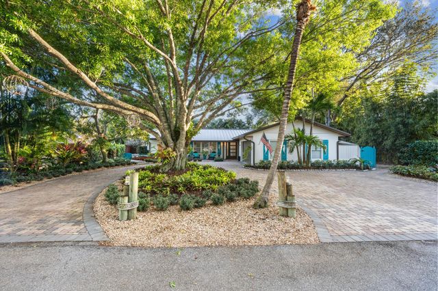 104 Elsa Road, Jupiter, FL 33477