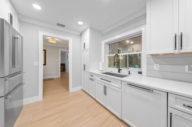 104 Elsa Road, Jupiter, FL 33477