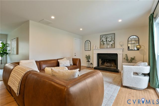 5922 Osoge Rd, Richmond, VA 23225