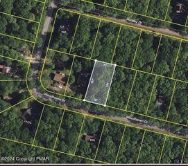 Woodhaven Drive, Luzerne, PA 18661