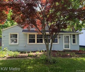 23854 Harrellson Street, Macomb Township, MI 48042