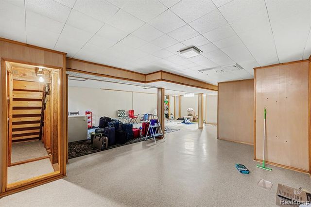 30955 Iroquois Drive, Warren, MI 48088