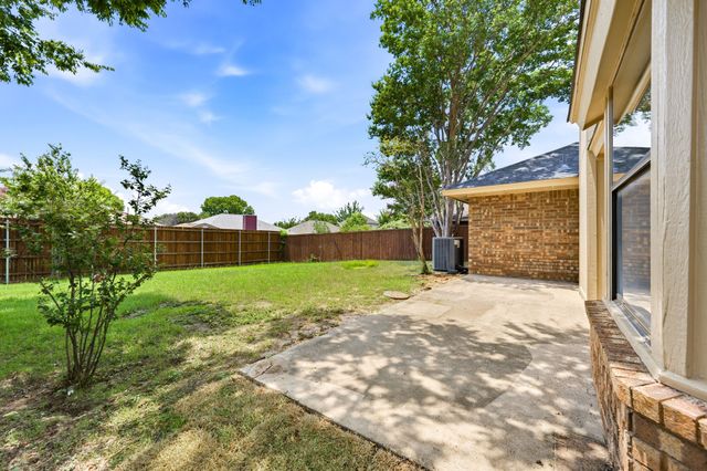 7520 Jamie Renee Lane, North Richland Hills, TX 76182