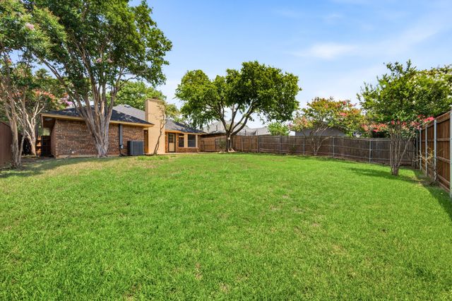 7520 Jamie Renee Lane, North Richland Hills, TX 76182