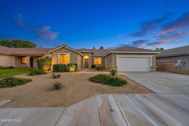 6304 Starview Drive, Lancaster, CA 93536