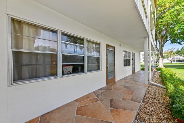 559 Mansfield N, Boca Raton, FL 33434