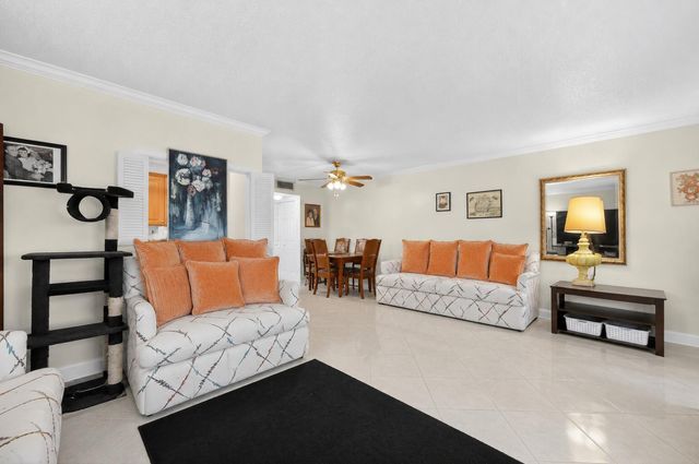 559 Mansfield N, Boca Raton, FL 33434