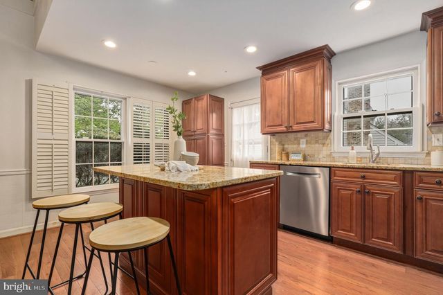20129 DARLINGTON DR, Montgomery Village, MD 20886