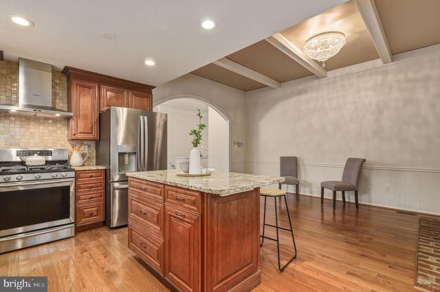 20129 DARLINGTON DR, Montgomery Village, MD 20886