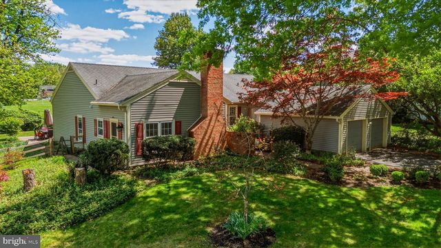 20129 DARLINGTON DR, Montgomery Village, MD 20886