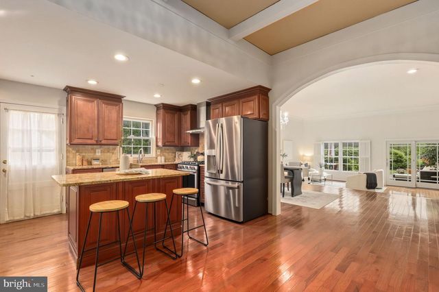 20129 DARLINGTON DR, Montgomery Village, MD 20886