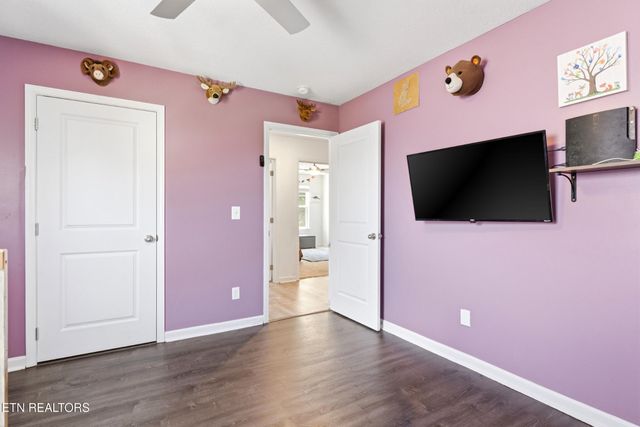 165 Ashe Ave, Lenoir City, TN 37771