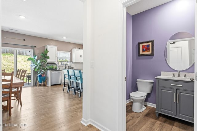 165 Ashe Ave, Lenoir City, TN 37771