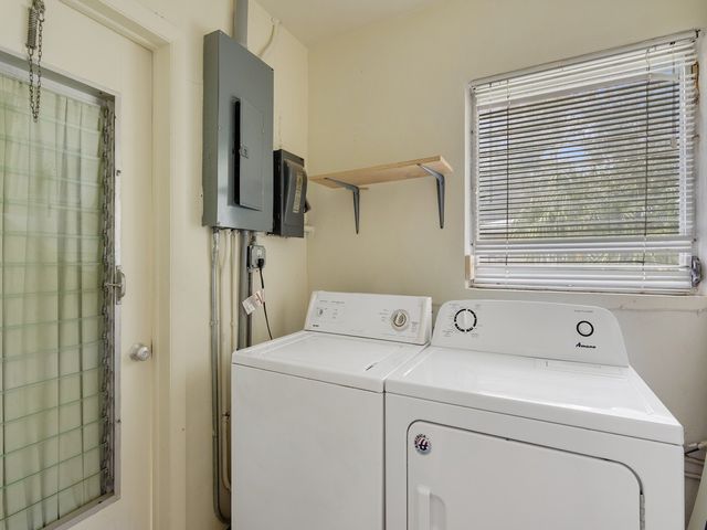 712 Iris Lane, Vero Beach, FL 32963