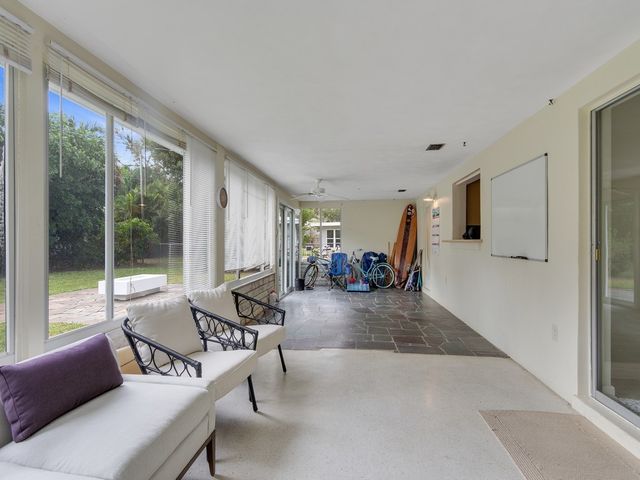 712 Iris Lane, Vero Beach, FL 32963