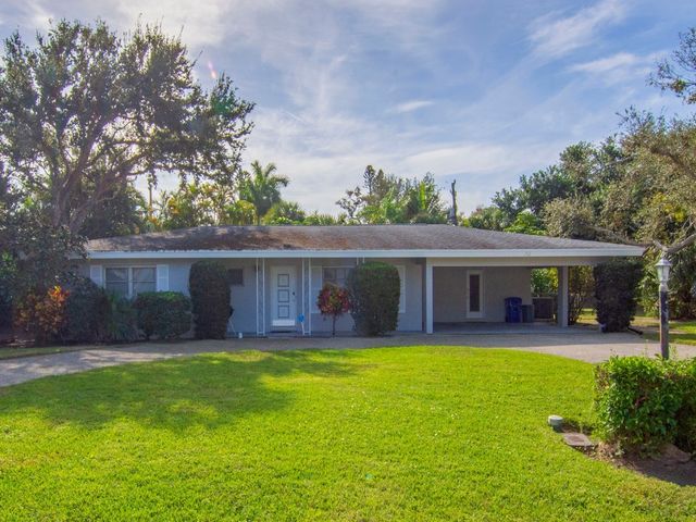 712 Iris Lane, Vero Beach, FL 32963