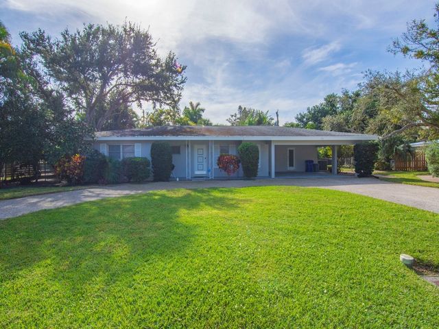 712 Iris Lane, Vero Beach, FL 32963