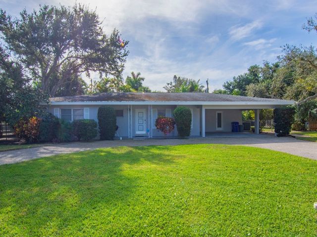 712 Iris Lane, Vero Beach, FL 32963