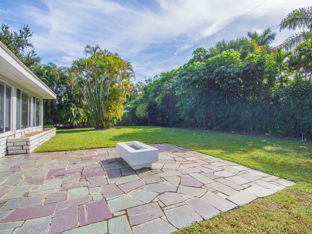 712 Iris Lane, Vero Beach, FL 32963