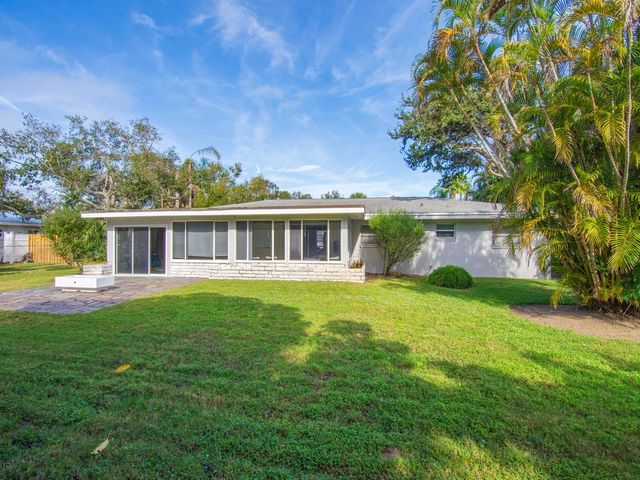 712 Iris Lane, Vero Beach, FL 32963