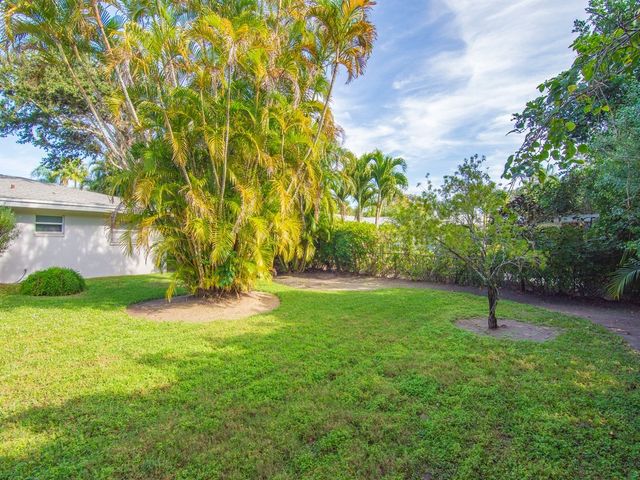 712 Iris Lane, Vero Beach, FL 32963