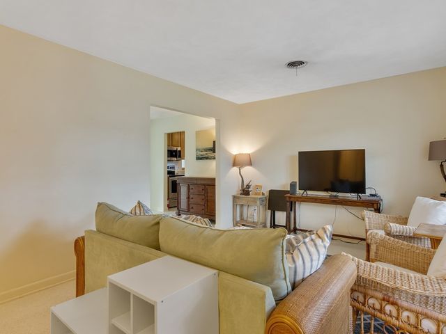 712 Iris Lane, Vero Beach, FL 32963